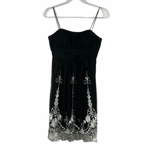 S.L. Fashions Black & White Spaghetti Strap Lace Embroidery Overlay Dress - 6P - Picture 1 of 16